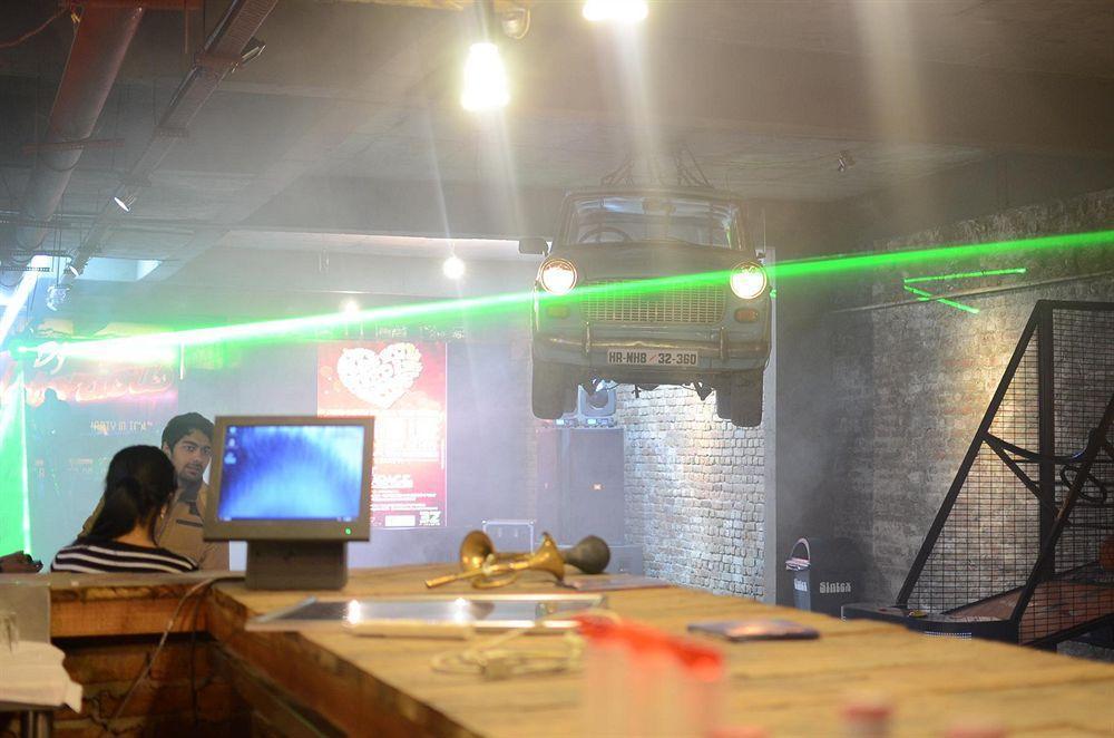 32Nd Milestone Hotel Gurgaon Esterno foto