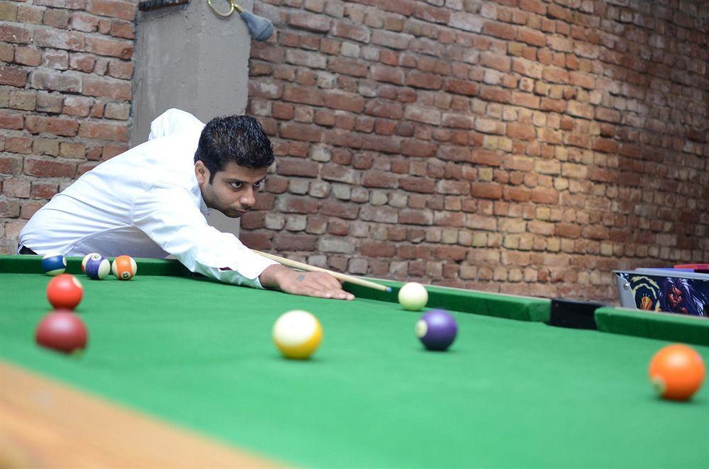 32Nd Milestone Hotel Gurgaon Esterno foto