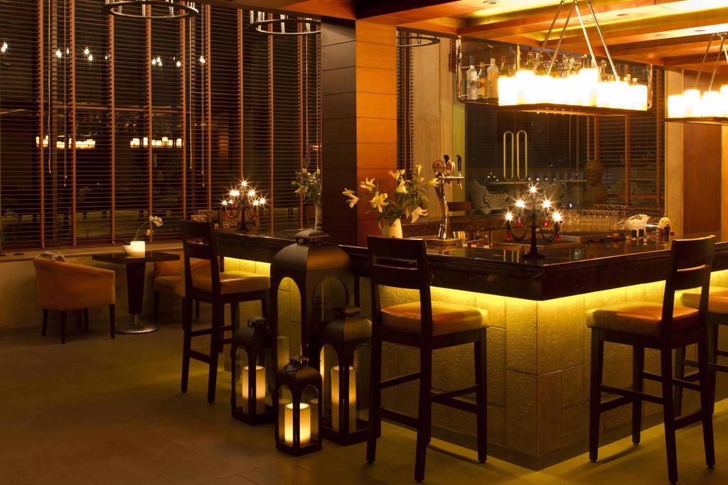 32Nd Milestone Hotel Gurgaon Esterno foto